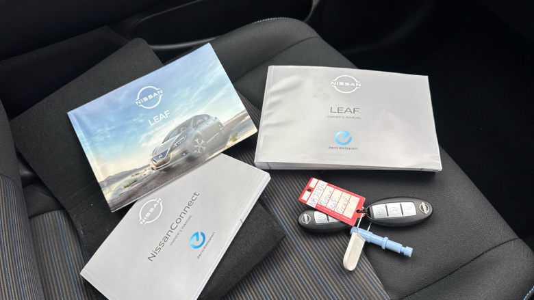 Nissan LEAF 110kW Acenta 39kWh 5dr Auto Electric Hatchback